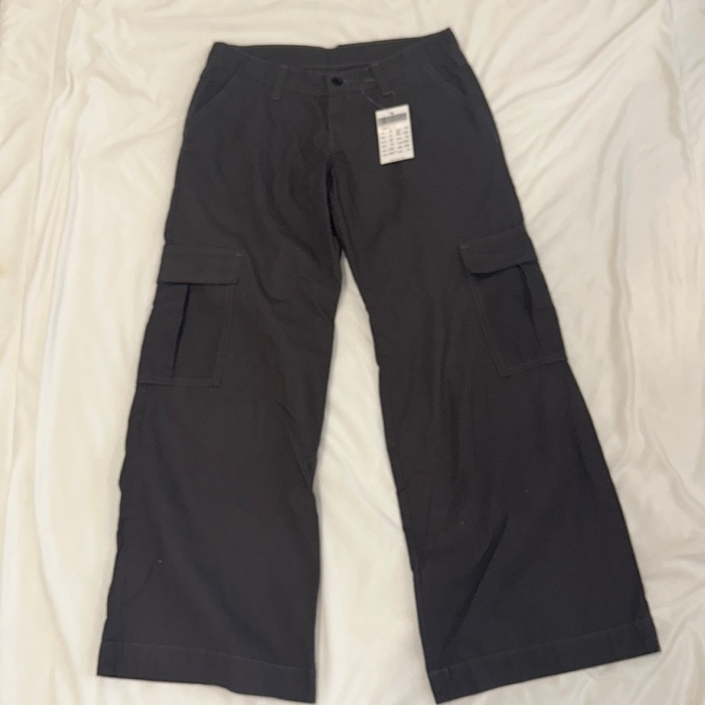 NWT Low rise Brandy Melville cargo pants